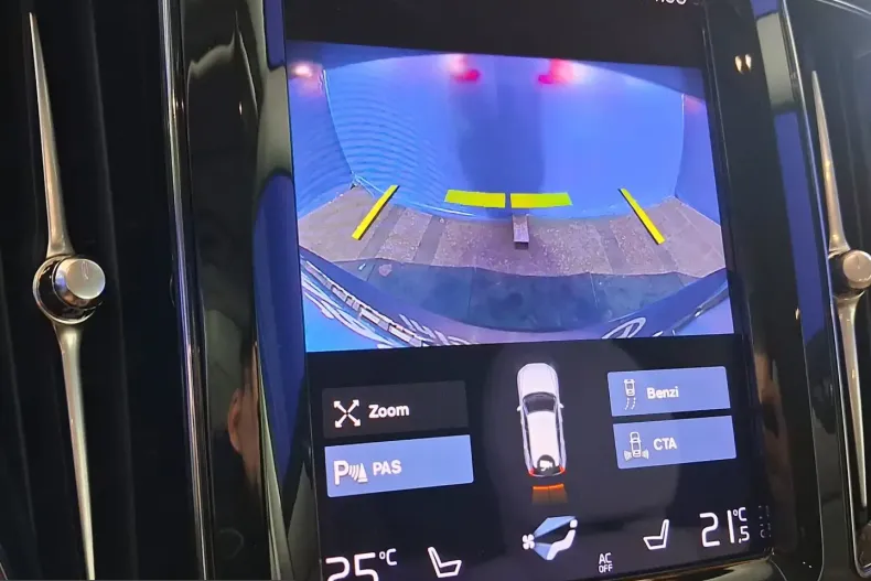 Volvo XC60 din 2021 cu 23.496 km - oferta VOL201224 - foto 26