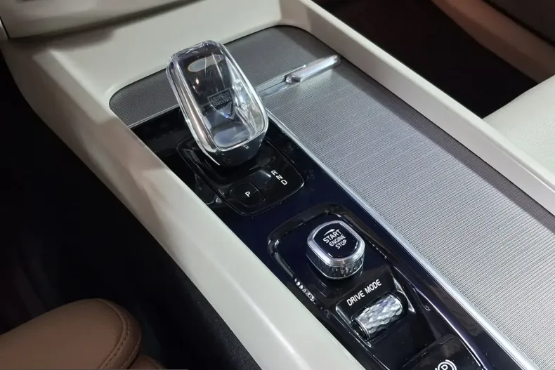 Volvo XC60 din 2021 cu 23.496 km - oferta VOL201224 - foto 28