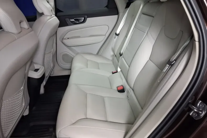 Volvo XC60 din 2021 cu 23.496 km - oferta VOL201224 - foto 30