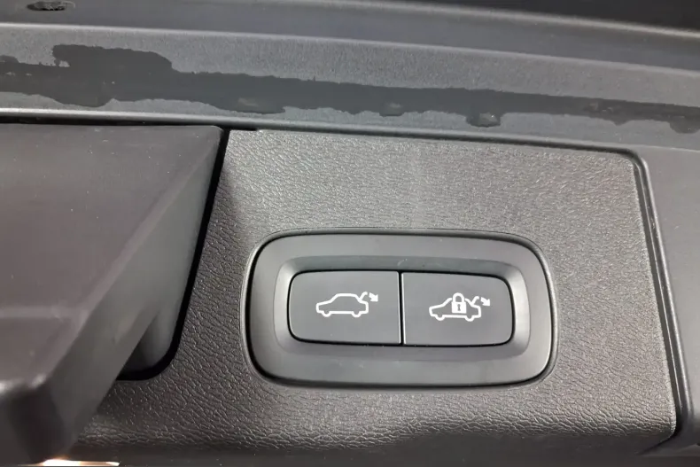 Volvo XC60 din 2021 cu 23.496 km - oferta VOL201224 - foto 33