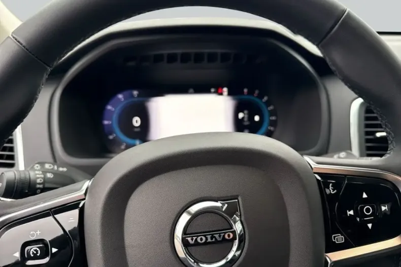 Volvo XC90 din 2023 cu 31.263 km - oferta VOL201226 - foto 12