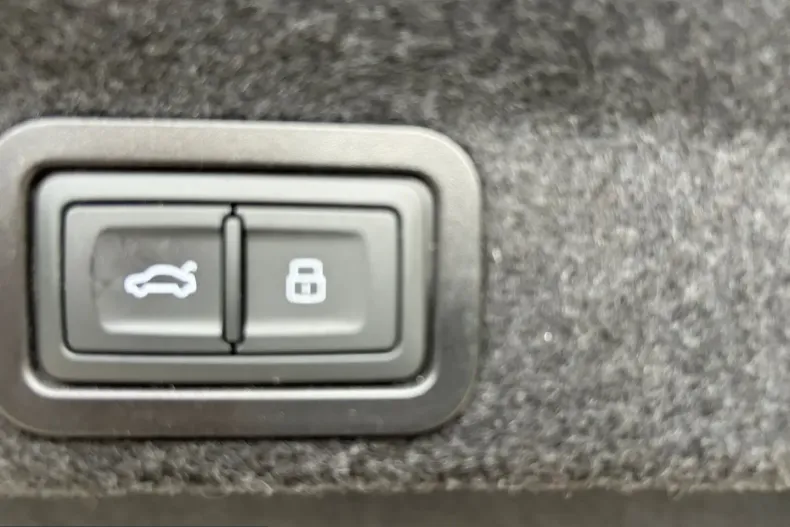 Audi A6 din 2023 cu 96.929 km - oferta AUD201227 - foto 18