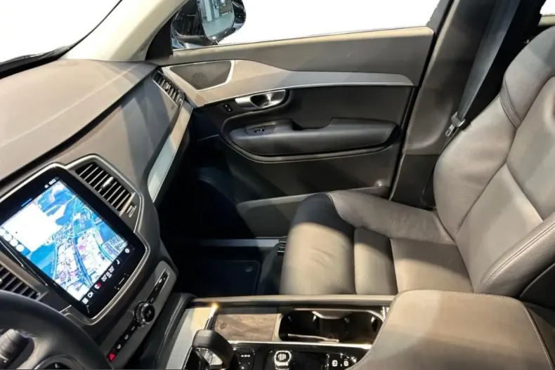 Volvo XC90 din 2023 cu 58.300 km - oferta VOL201229 - foto 4