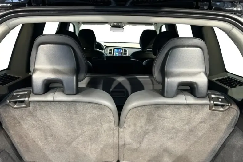 Volvo XC90 din 2023 cu 58.300 km - oferta VOL201229 - foto 13