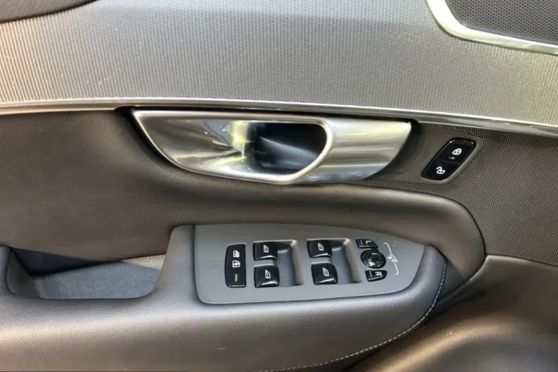 Volvo XC90 din 2023 cu 58.300 km - oferta VOL201229 - foto 15