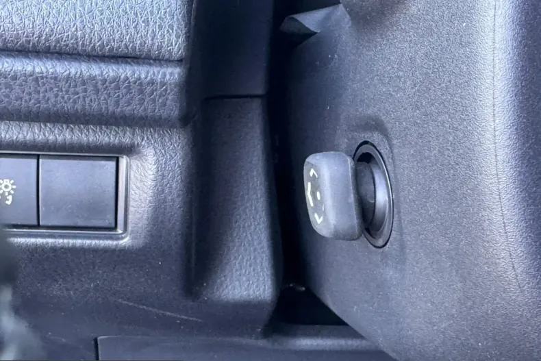 Toyota Camry din 2024 cu 14.890 km - oferta TOY201231 - foto 20