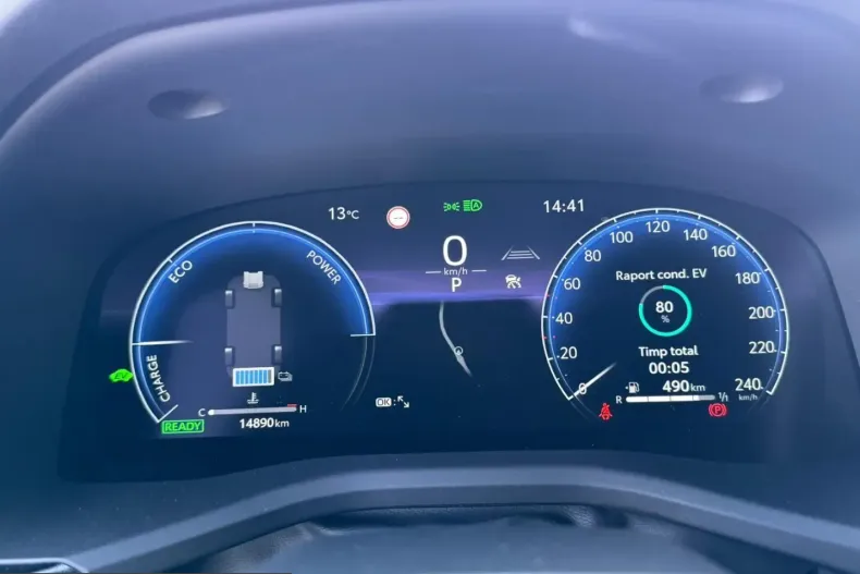 Toyota Camry din 2024 cu 14.890 km - oferta TOY201231 - foto 27