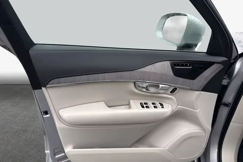 Volvo XC90 din 2023 cu 24.100 km - oferta VOL201234 - foto 14