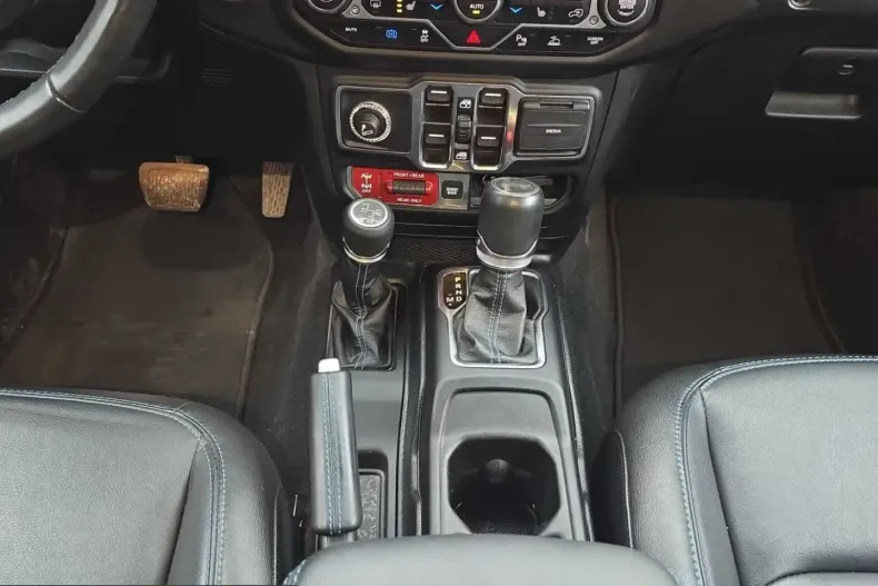 Jeep Wrangler din 2023 cu 14.471 km - oferta JEE201236 - foto 6