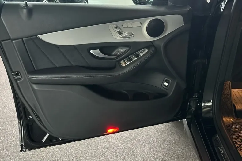 Mercedes-Benz GLC 300 (Clasa GLC) din 2021 cu 85.483 km - oferta MER201237 - foto 12