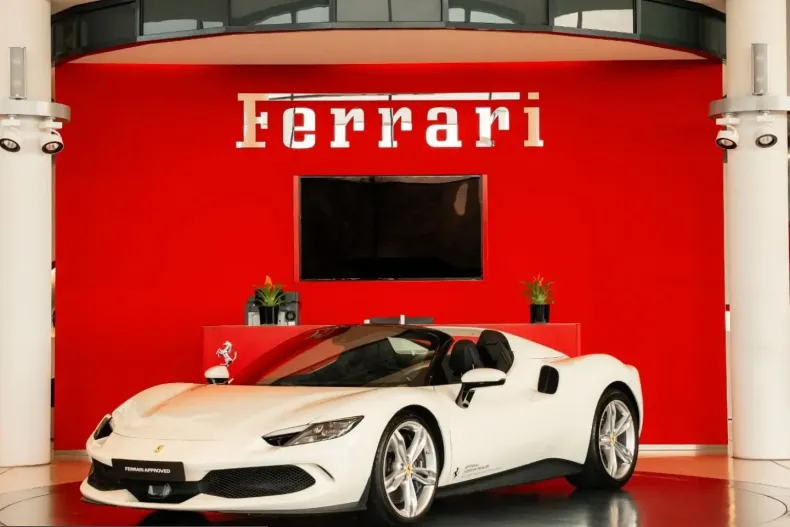 Ferrari 296 GTS din 2025 cu 5.222 km - oferta FER201239 - foto 1