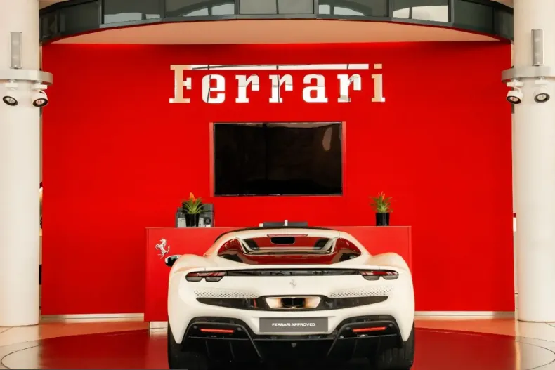 Ferrari 296 GTS din 2025 cu 5.222 km - oferta FER201239 - foto 4