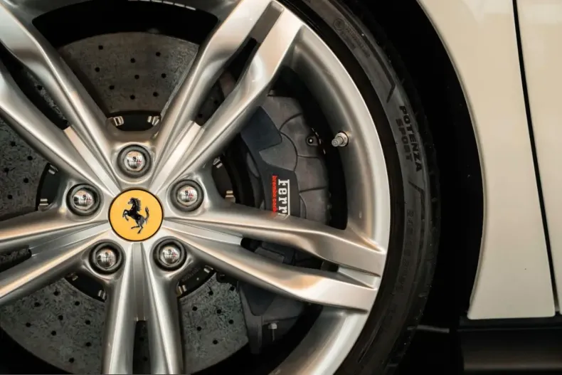 Ferrari 296 GTS din 2025 cu 5.222 km - oferta FER201239 - foto 10