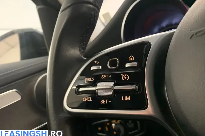 Mercedes-Benz GLC 300 (Clasa GLC) din 2021 cu 45.000 km - oferta MER201240 - foto 13