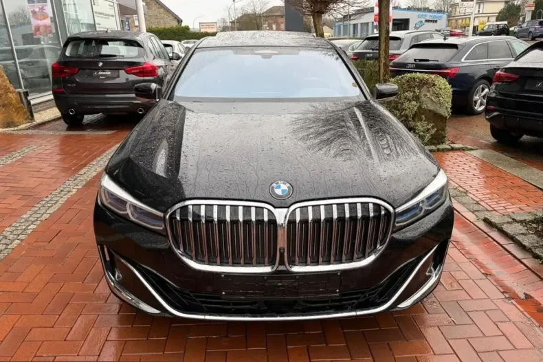 BMW 750 (Seria 7) din 2022 cu 72.000 km - oferta BMW201242 - foto 2
