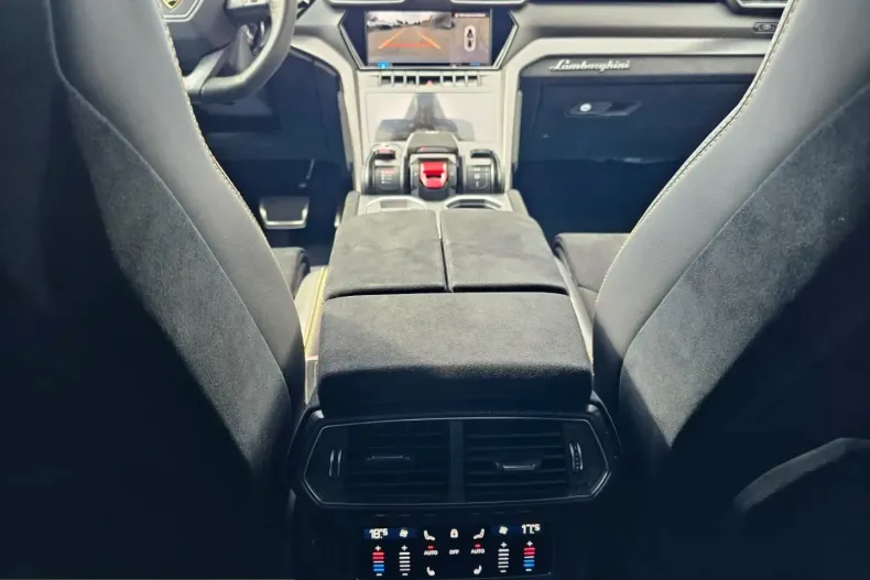 Lamborghini Urus din 2023 cu 27.207 km - oferta LAM201243 - foto 24