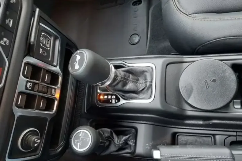 Jeep Wrangler din 2024 cu 5 km - oferta JEE201247 - foto 12