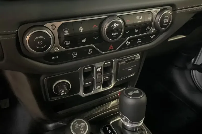 Jeep Wrangler din 2024 cu 5 km - oferta JEE201251 - foto 14