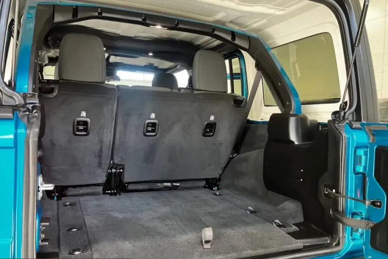 Jeep Wrangler din 2024 cu 4.300 km - oferta JEE201257 - foto 4