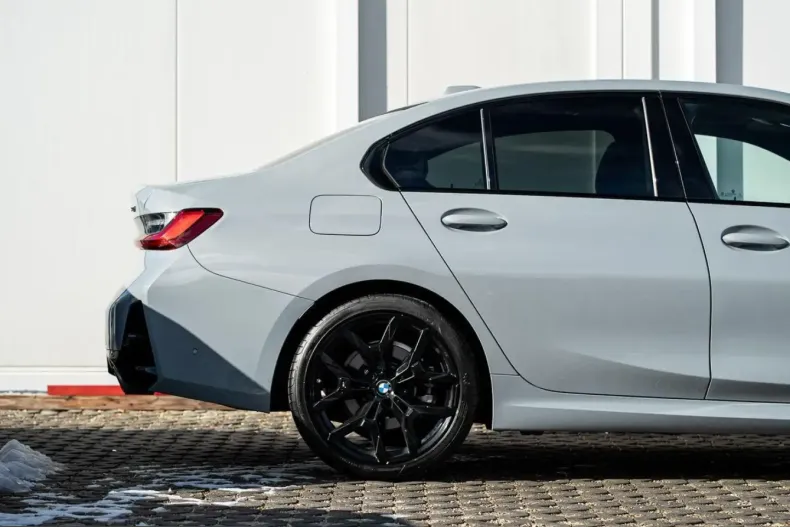 BMW 320 (Seria 3) din 2025 cu 5.890 km - oferta BMW201263 - foto 3