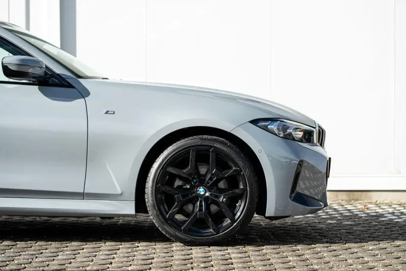 BMW 320 (Seria 3) din 2025 cu 5.890 km - oferta BMW201263 - foto 4