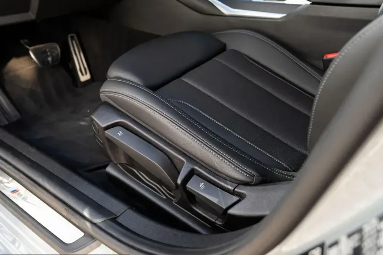 BMW 320 (Seria 3) din 2025 cu 5.890 km - oferta BMW201263 - foto 8