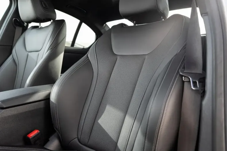 BMW 320 (Seria 3) din 2025 cu 5.890 km - oferta BMW201263 - foto 9