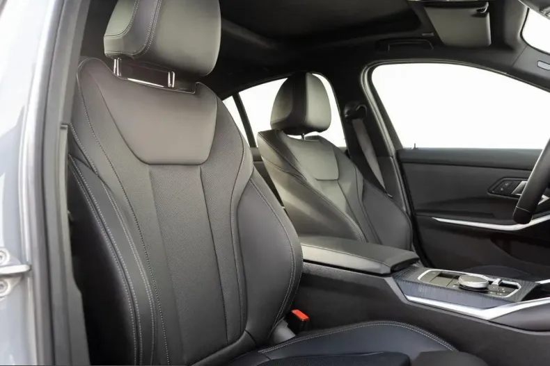 BMW 320 (Seria 3) din 2025 cu 5.890 km - oferta BMW201263 - foto 13