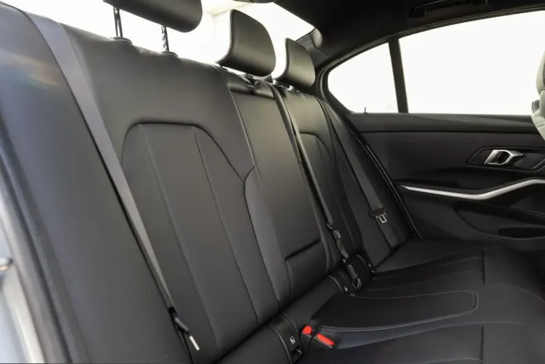 BMW 320 (Seria 3) din 2025 cu 5.890 km - oferta BMW201263 - foto 19