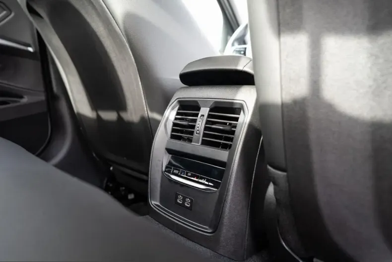 BMW 320 (Seria 3) din 2025 cu 5.890 km - oferta BMW201263 - foto 21