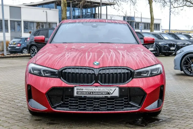 BMW 330 (Seria 3) din 2025 cu 8.479 km - oferta BMW201264 - foto 1