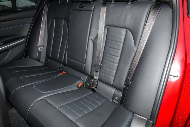 BMW 330 (Seria 3) din 2025 cu 8.479 km - oferta BMW201264 - foto 11