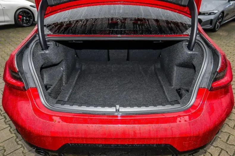 BMW 330 (Seria 3) din 2025 cu 8.479 km - oferta BMW201264 - foto 21