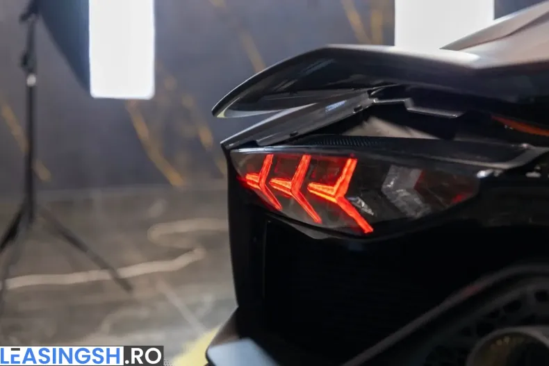 Lamborghini Aventador din 2022 cu 2.000 km - oferta LAM201274 - foto 6