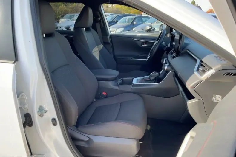 Toyota RAV4 din 2024 cu 25.271 km - oferta TOY201300 - foto 9