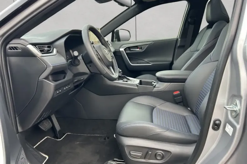 Toyota RAV4 din 2025 cu 14.331 km - oferta TOY201304 - foto 10