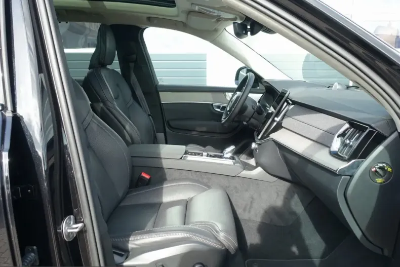 Volvo XC90 din 2025 cu 17.650 km - oferta VOL201306 - foto 10