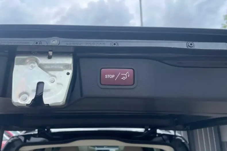 Mercedes-Benz V 300 (Clasa V) din 2025 cu 15.999 km - oferta MER201309 - foto 11