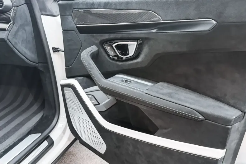 Lamborghini Urus din 2024 cu 17.000 km - oferta LAM201313 - foto 18