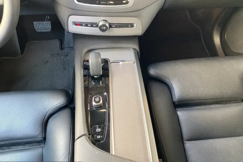 Volvo XC90 din 2023 cu 62.360 km - oferta VOL201317 - foto 9