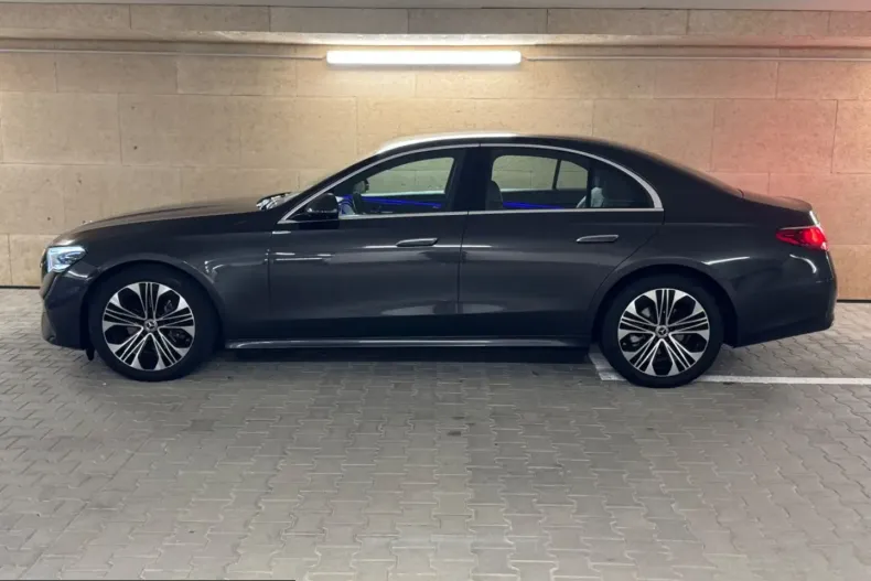 Mercedes-Benz E 200 (Clasa E) din 2024 cu 27.938 km - oferta MER201326 - foto 5