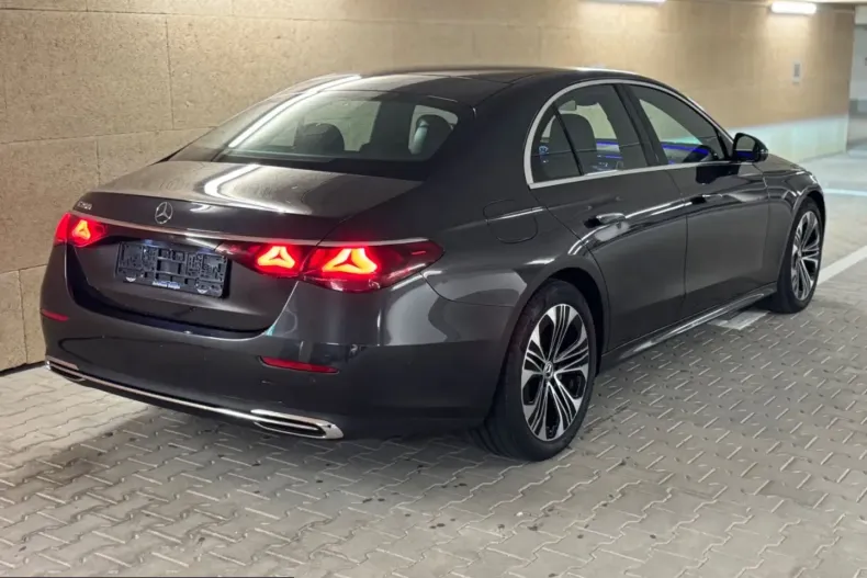 Mercedes-Benz E 200 (Clasa E) din 2024 cu 27.938 km - oferta MER201326 - foto 7