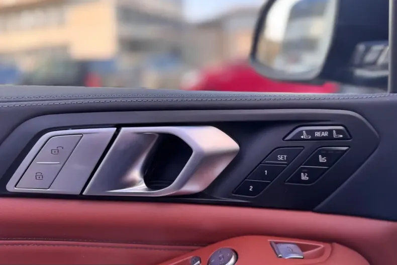 BMW X7 (Seria X) din 2021 cu 41.288 km - oferta BMW201328 - foto 10