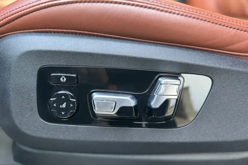 BMW X7 (Seria X) din 2021 cu 41.288 km - oferta BMW201328 - foto 12