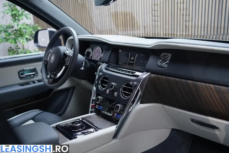 Rolls-Royce Cullinan din 2021 cu 33.290 km - oferta ROL201332 - foto 10