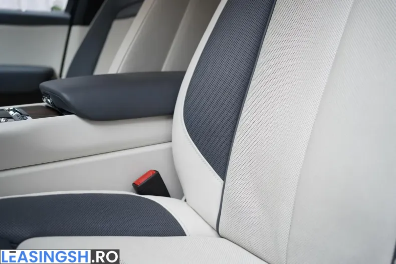 Rolls-Royce Cullinan din 2021 cu 33.290 km - oferta ROL201332 - foto 13