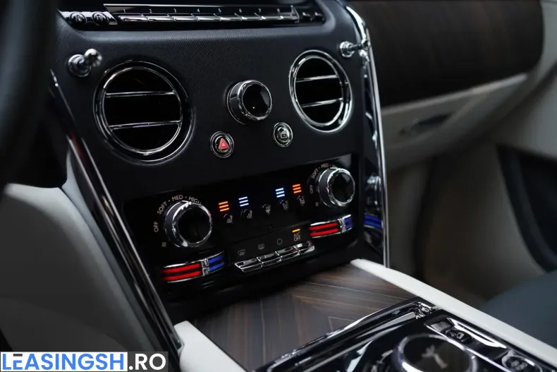 Rolls-Royce Cullinan din 2021 cu 33.290 km - oferta ROL201332 - foto 14