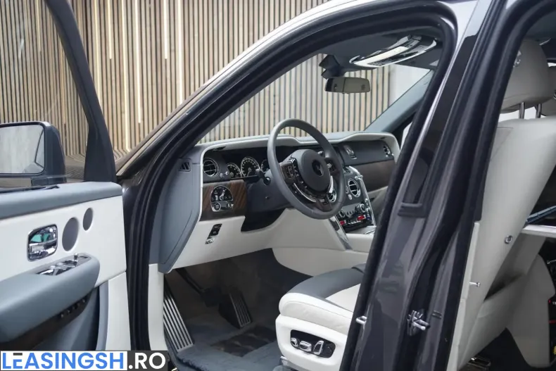 Rolls-Royce Cullinan din 2021 cu 33.290 km - oferta ROL201332 - foto 18