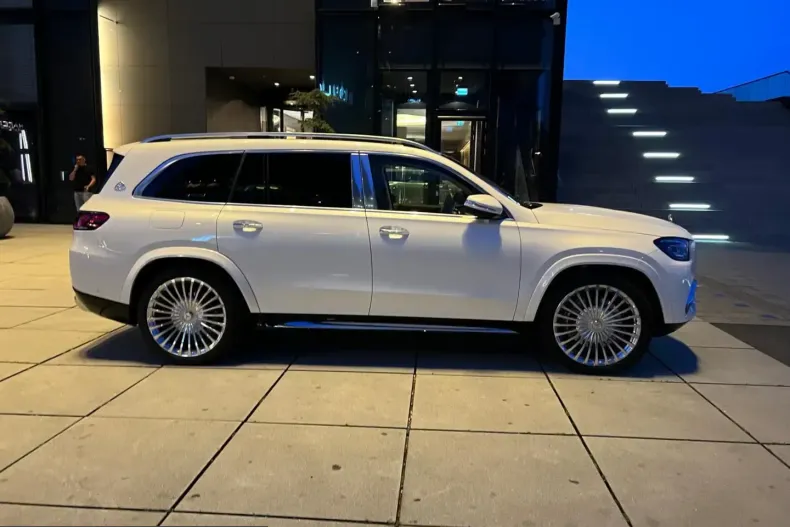 Mercedes-Benz GLS 600 (Clasa GLS) din 2022 cu 150 km - oferta MER201333 - foto 6