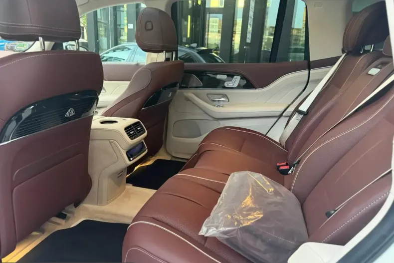 Mercedes-Benz GLS 600 (Clasa GLS) din 2022 cu 150 km - oferta MER201333 - foto 11